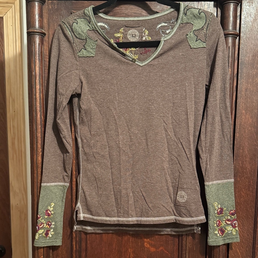 Double D Ranch Play Nice Horseshoe & Roses Embroidered Long Sleeve Henley Top XS